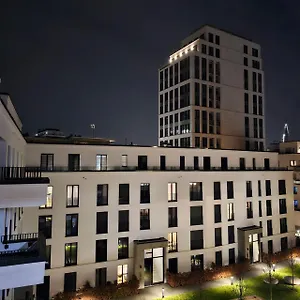 3 2 Bathrooms 2 Toilets New Center Of Underground Parking Space Contactless Self Check-in Deutschland